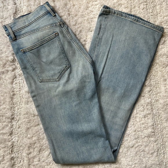 Aritzia Denim Forum The Marianne Flare - Picture 11 of 16